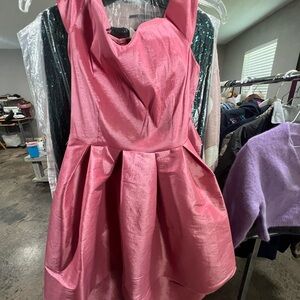 Elegant Pink Sleeveless Dress
